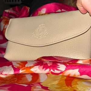Wide Cream Colored Vintage Leather Wallet in Great Condition
